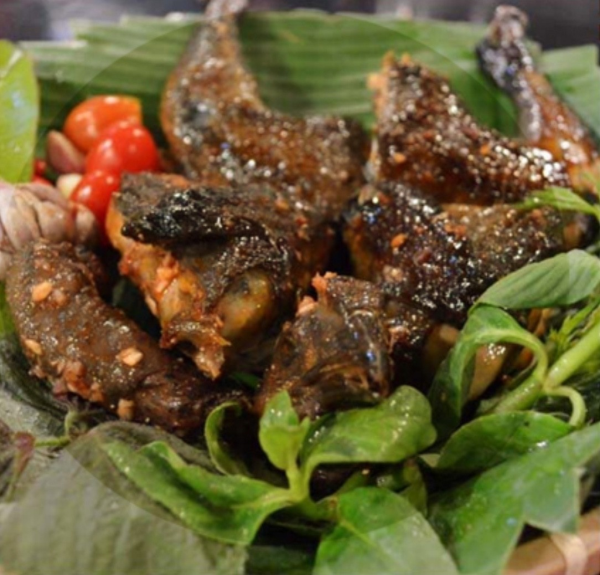 Gà nướng đèo Le